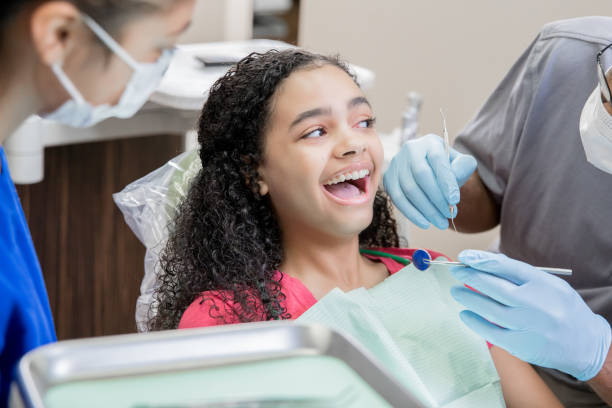 Best Weekend Emergency Dentist in Holley, FL